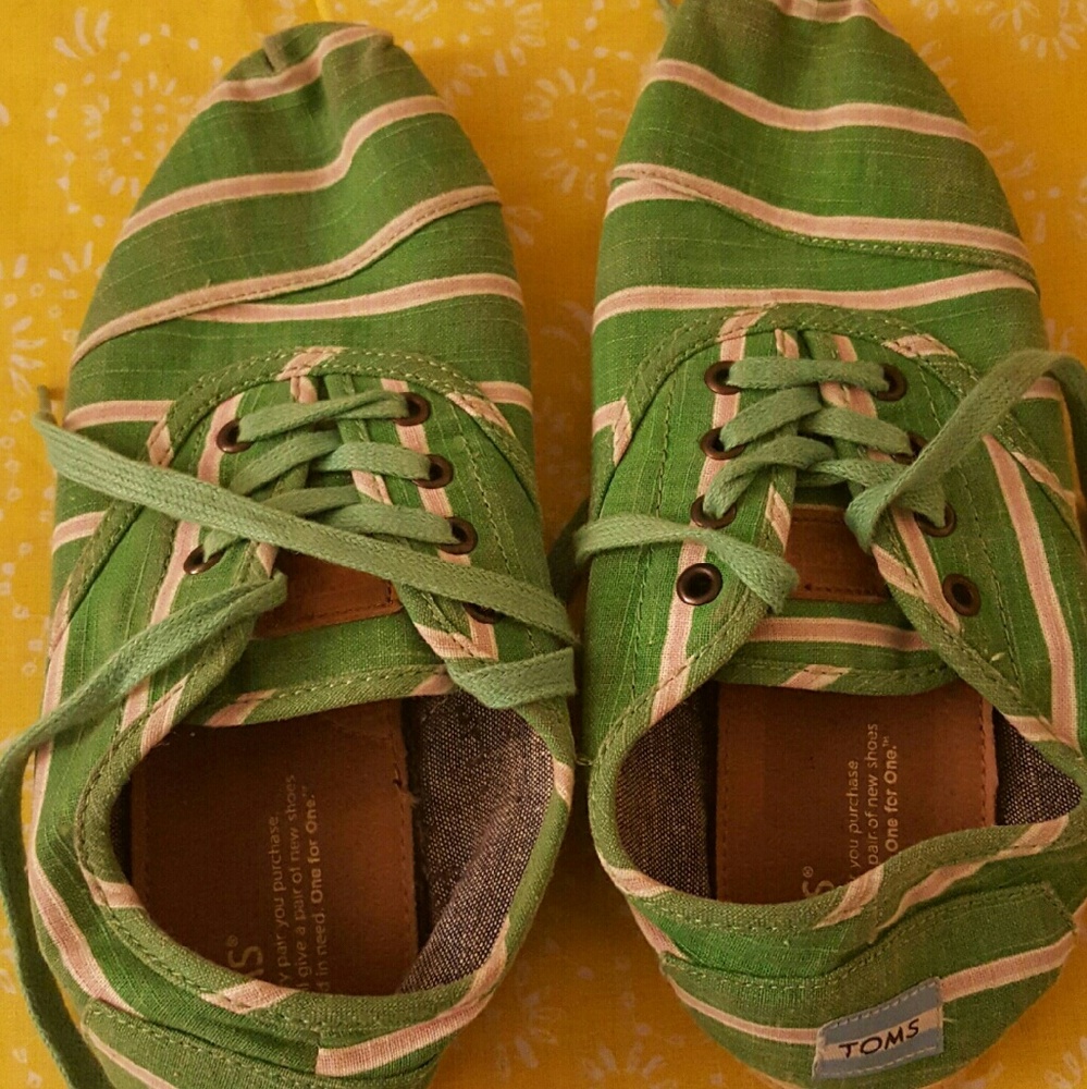 Toms